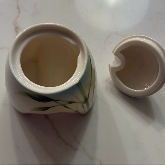 Vintage Franz creamer Ceramic Bird Decor with Green and Cream Design - Picture 8 of 9